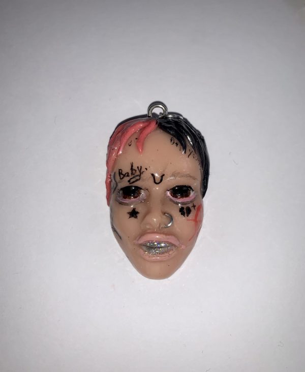 Peep necklace